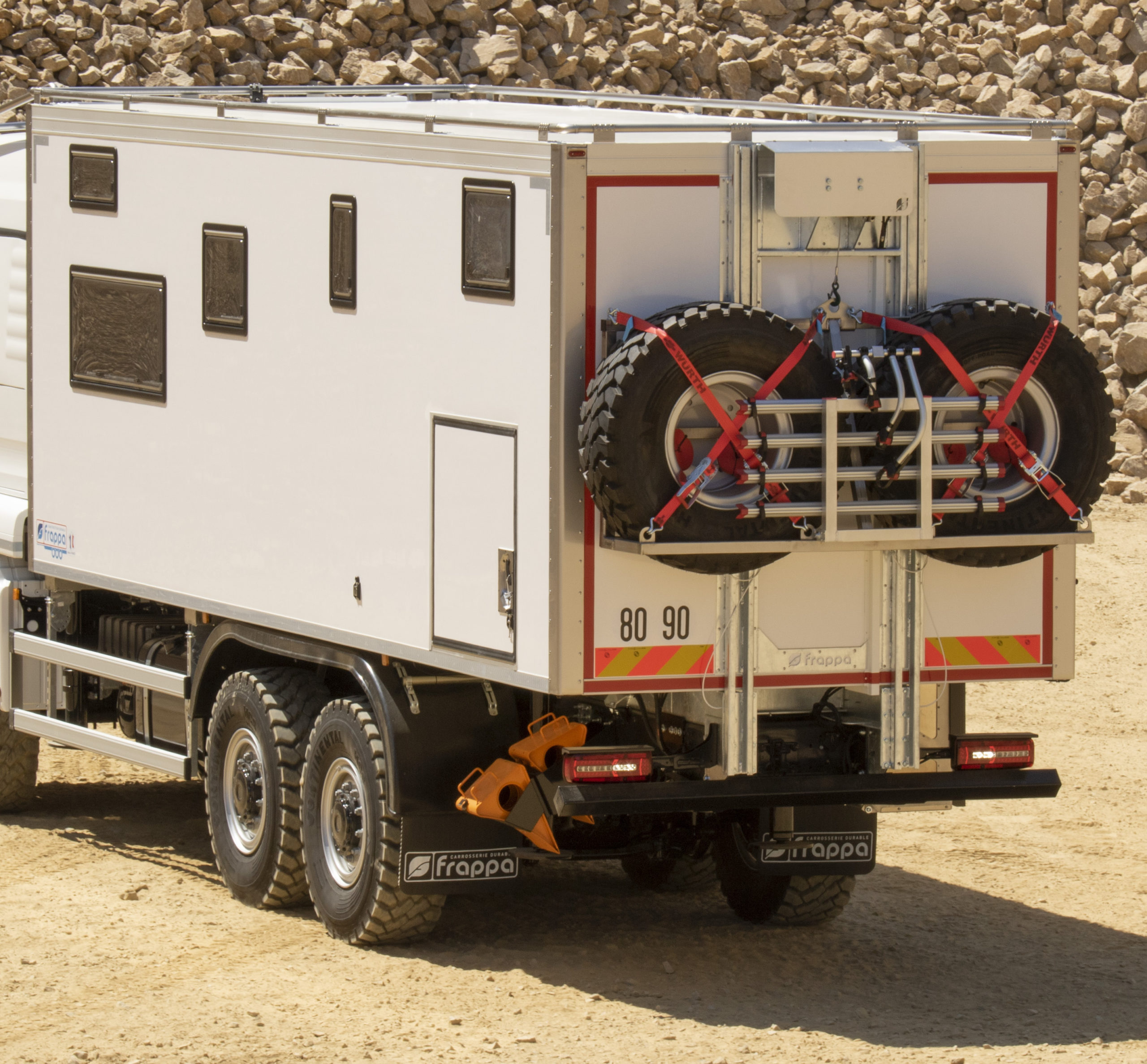 Porte roues de secours pour camion voyage 4x4 expedition 6x6 - Campers Lab